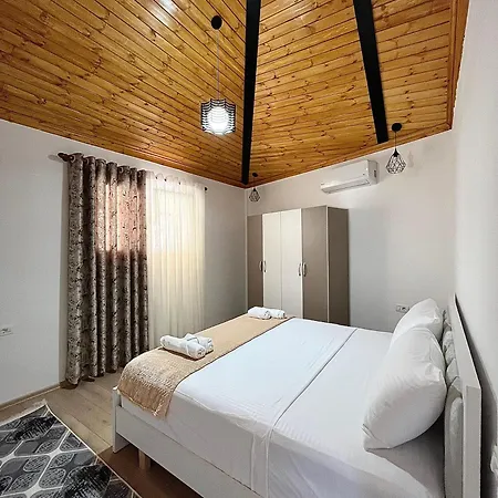 The Parkside Villa Apartment II Berat Exterior photo