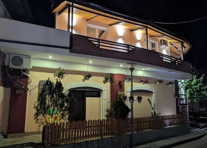 The Parkside Villa Apartment II
